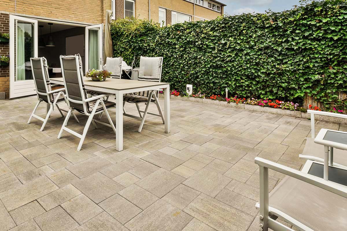 patio construction hamilton ontario